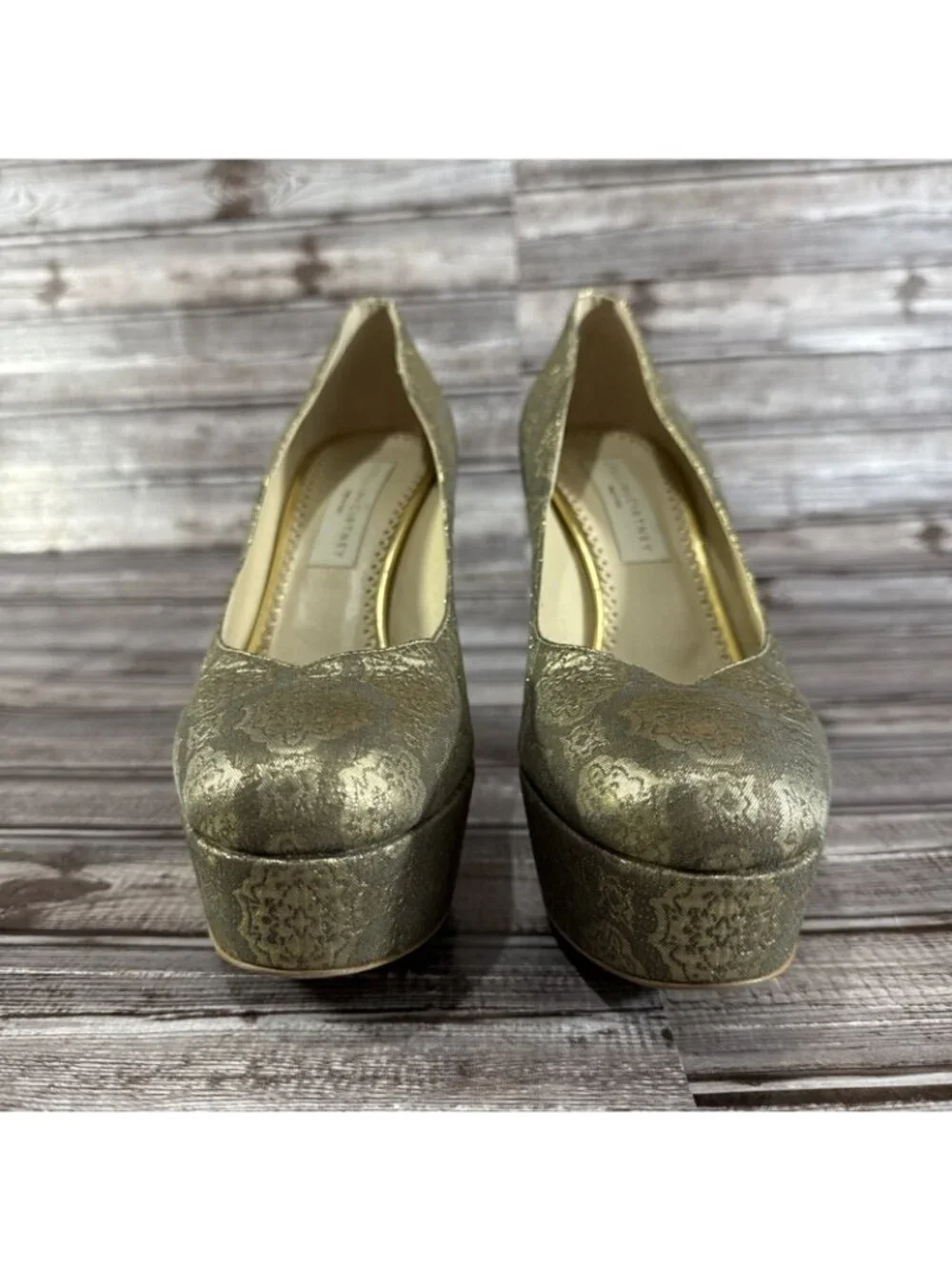 Stella McCartney Gold Metalic Brocade Platform Pumps Size 38.5 mspr $975 Italy